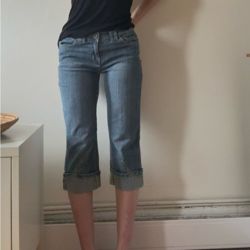 Y2K Point Zero Capri Jeans | Mid-Rise | Embroidered Cuffs